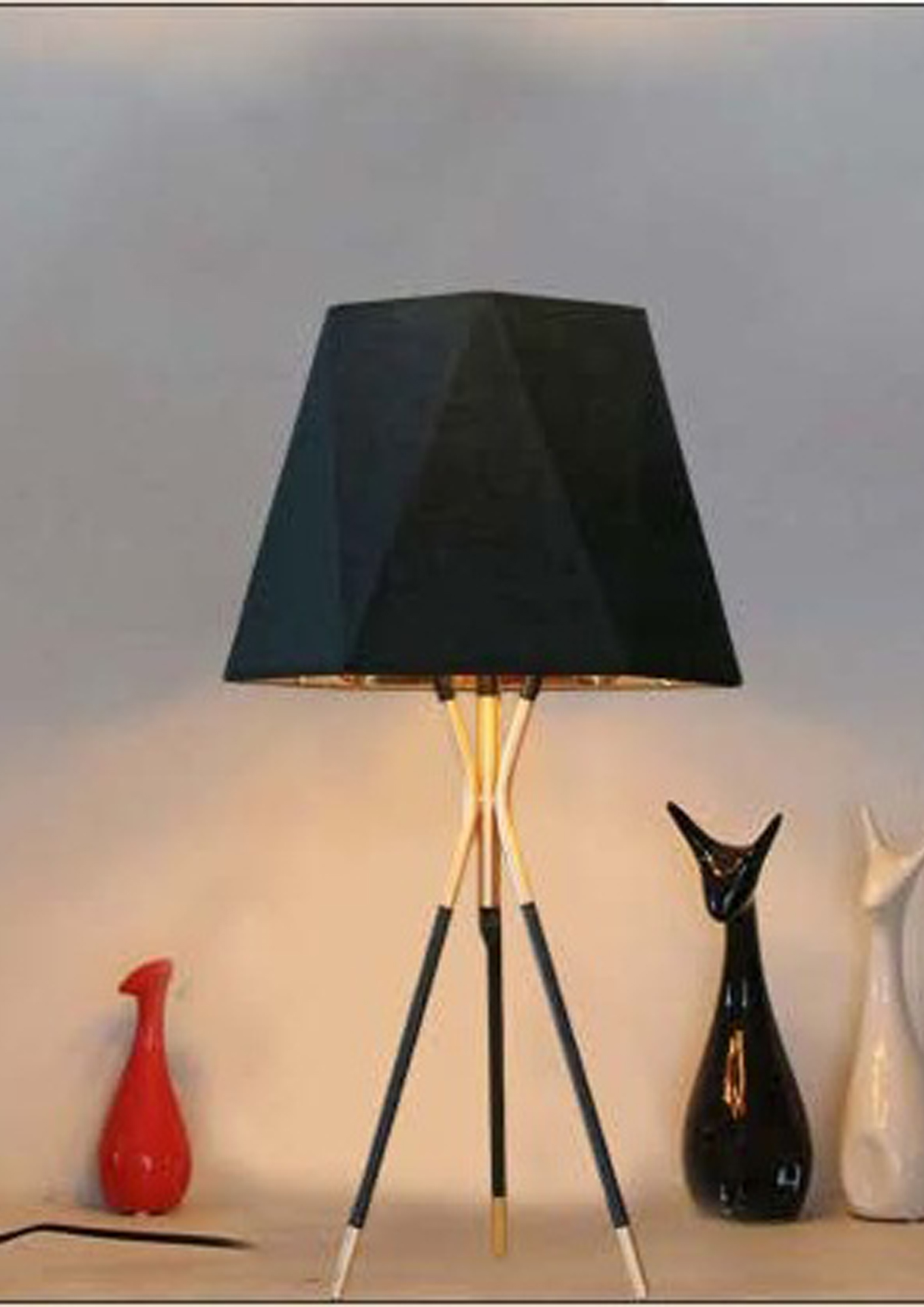 Beyond Lights - Geometric Table Lamp- GL